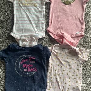 3-6mo Gerber Pink and Blue Bodysuits Soft Cotton Sleeveless